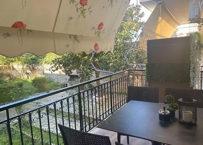 Apartment By The Castle