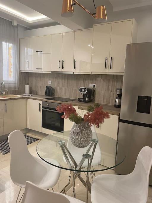 Apartment By The Castle *